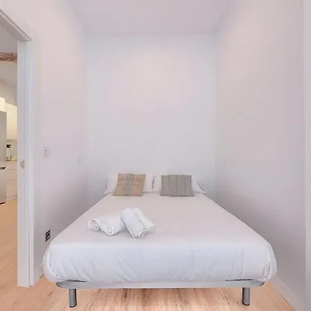 Artekale & Pintxos In Old Town Більбао