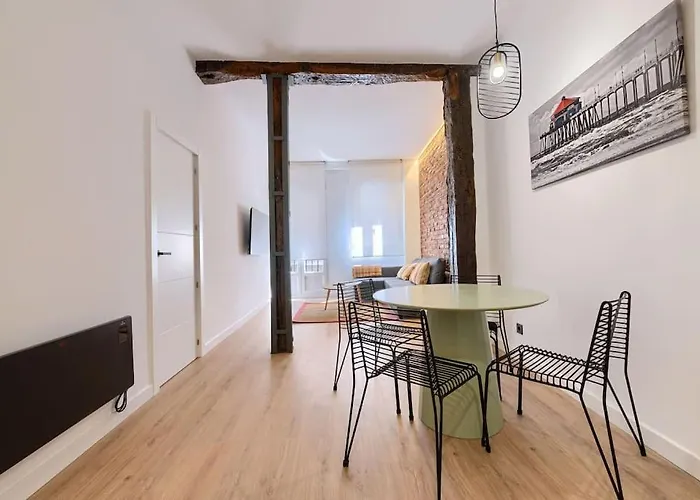 Artekale & Pintxos In Old Town Apartment *