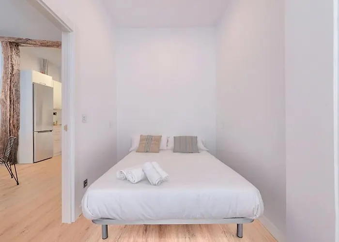 Artekale & Pintxos In Old Town Bilbao